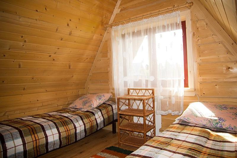 Hacjenda - Apartamenty I Pokoje Goscinne Czarna Góra Екстериор снимка