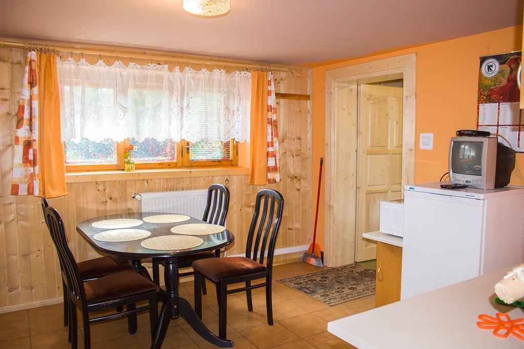 Hacjenda - Apartamenty I Pokoje Goscinne Czarna Góra Екстериор снимка