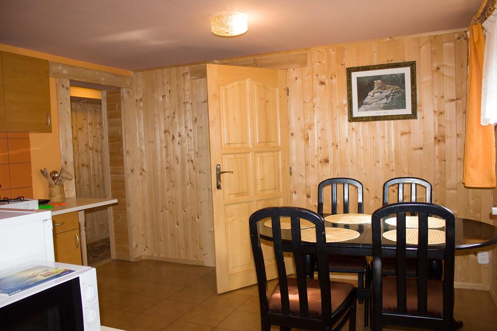 Hacjenda - Apartamenty I Pokoje Goscinne Czarna Góra Екстериор снимка